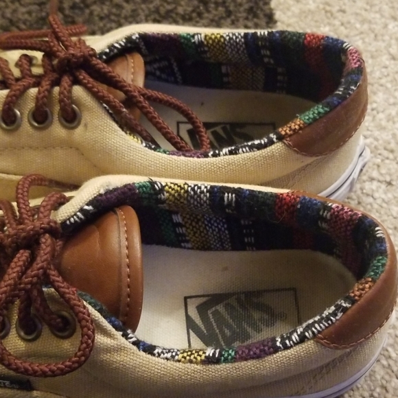 Vans - Picture 4 of 6